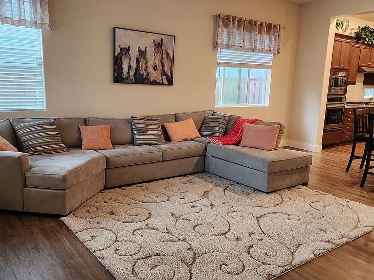 Laurel Dr — Photo 9