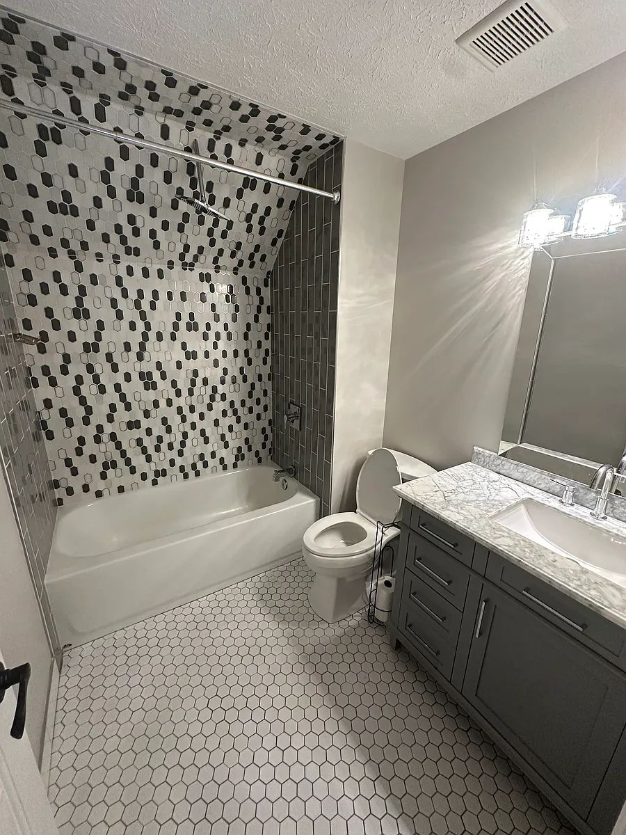 Building Photo - 24716 Grove Pond Way