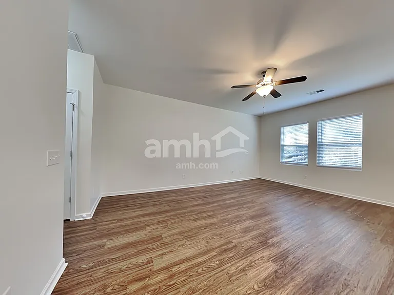 200 Orion Way — Photo 7