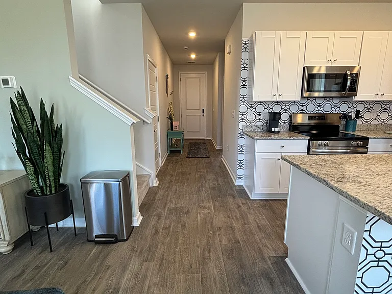 Cypress Ln — Photo 25