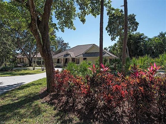 2nd image of 3616 Woodlake Dr