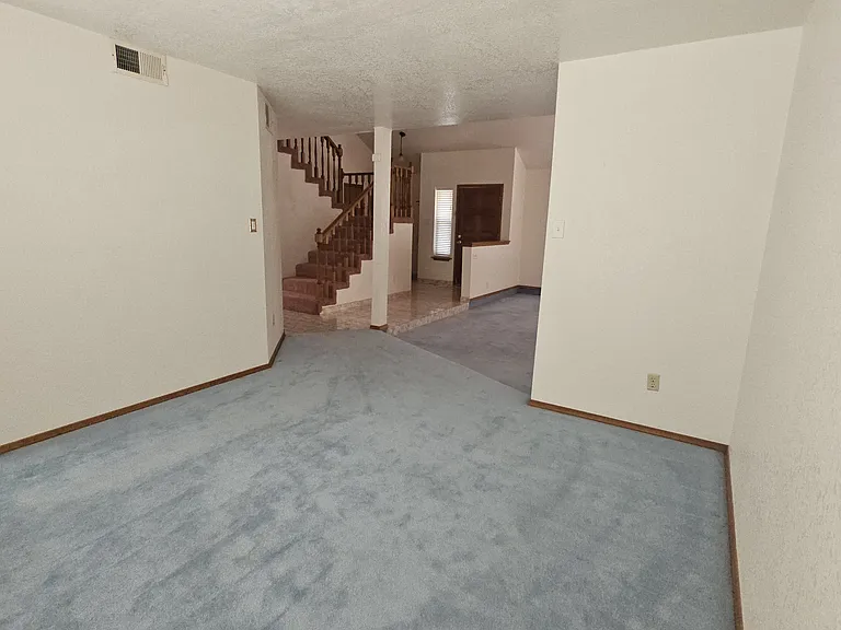 650 Frontier Dr — Photo 13