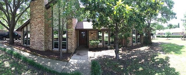 1st image of 211 Stone Canyon Dr