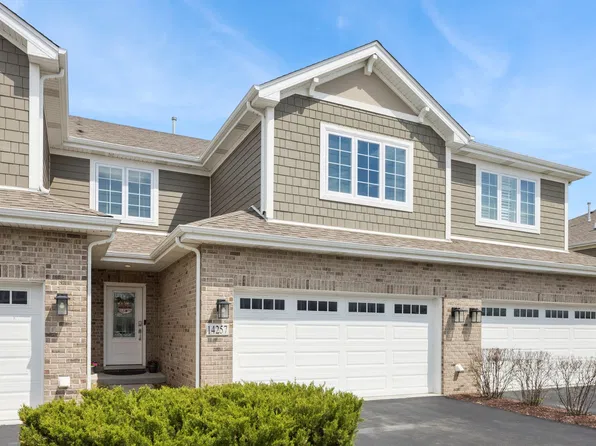 14257 Lacey Dr, Lemont, IL 60439