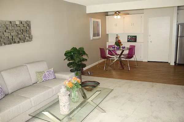 Woodcreek — Photo 1