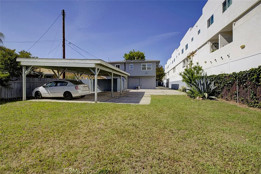 2 bed, 700 sqft, $2,800 — Photo 4