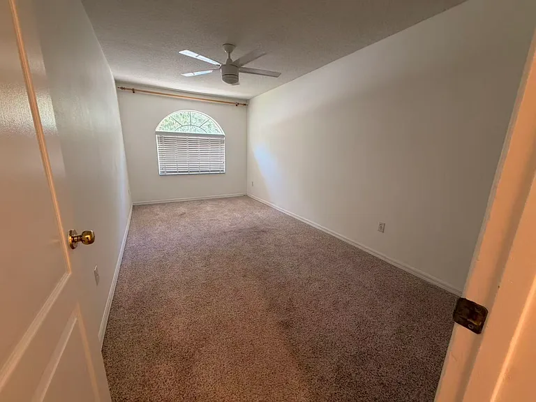 14745 Hartford Run Dr — Photo 10