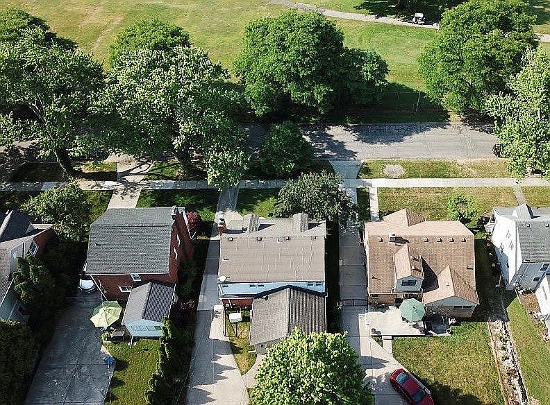 2nd image of 10514 Ludlow Ave
