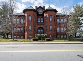 321 Plantation St APT 104, Worcester, MA 01604