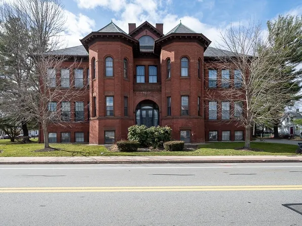 321 Plantation St APT 104, Worcester, MA 01604