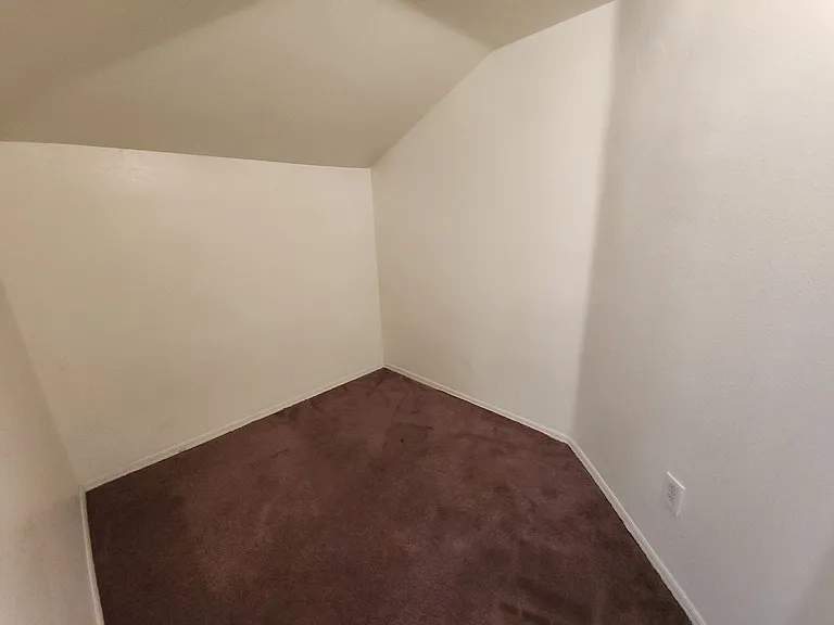 9907 Sparrow Ridge Ave — Photo 44