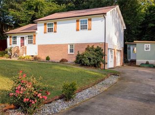 105 Converse Dr, Lexington, NC 27292