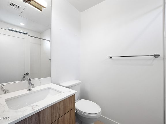 5th image of 3150 E GLENROSA Avenue #3