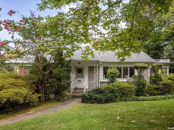 34-05 East Drive, Douglaston, NY 11363