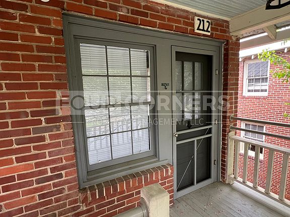 2nd image of 1452 N Cherry St #212