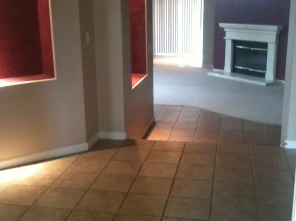 2787 E Ryan Ln, Fresno, CA 93720