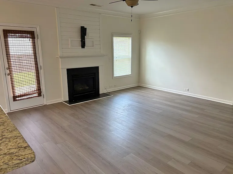 241 Saint Lucie Dr — Photo 14