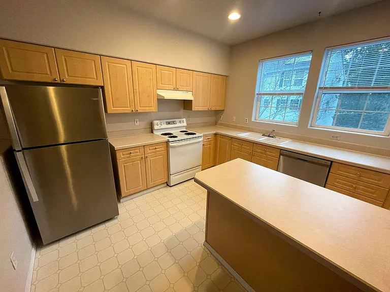 14290 SW Cougar Ridge Dr — Photo 6