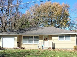 307 N Grape St, Morrison, IL 61270