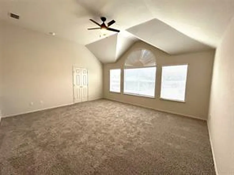 5809 Deer Run Dr — Photo 14