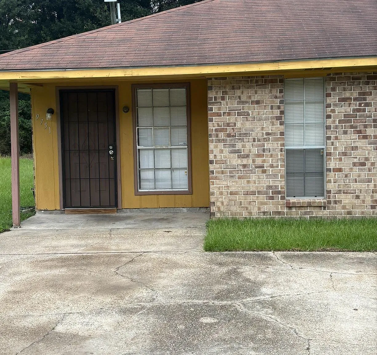 2 bed, 1100 sqft, $950 — Photo 1