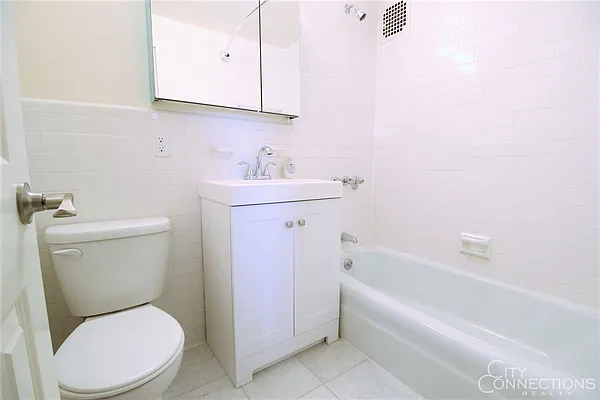 Rented by City Connections Realty | media 31