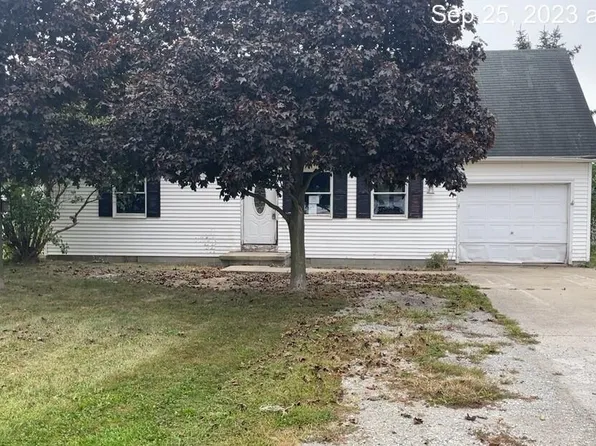 914 Dearbaugh Ave, Wapakoneta, OH 45895