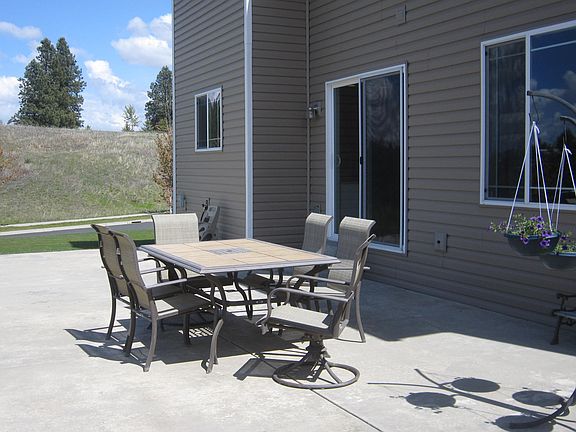 5th image of 1000 SW Latour Peak St