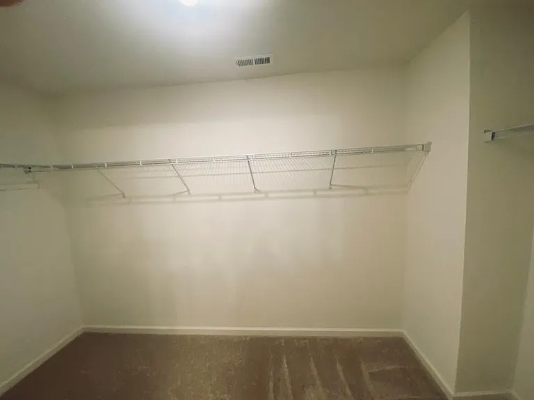 765 Alexander Commons Dr — Photo 17