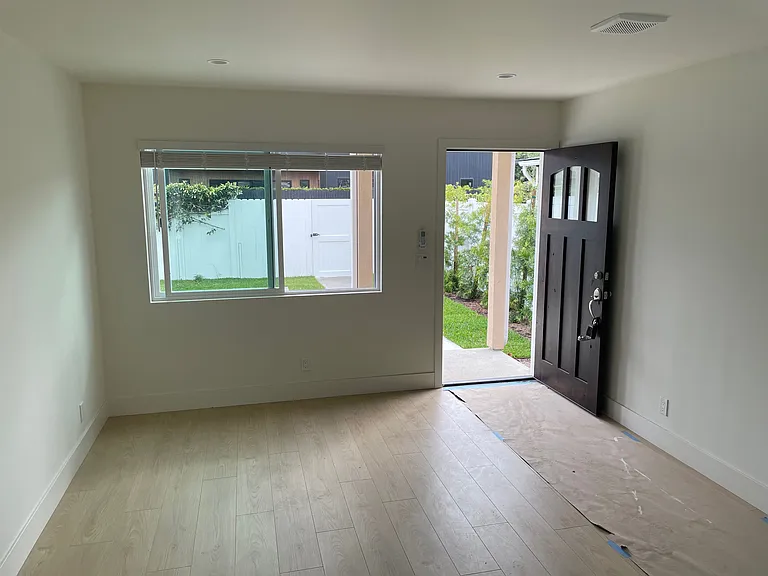 2133 Orange Ave #2 — Photo 10