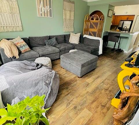 3rd image of 10435 MIDTOWN Parkway #464