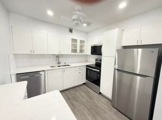 345 E Wellington Dr #H, West Palm Beach, FL 33417