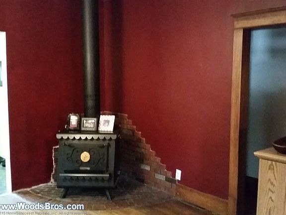 4th image of 824 S Cowan Ave