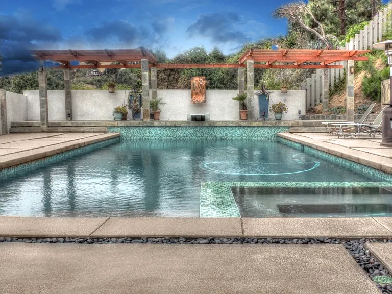 3219 Canyon Lake Dr #B — Photo 2