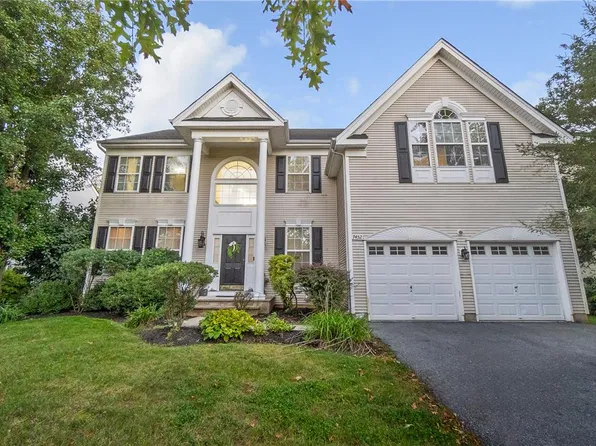 7452 Crane Xing, Macungie, PA 18062