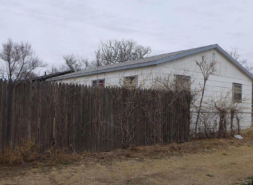 2nd image of 1048 Ricks St