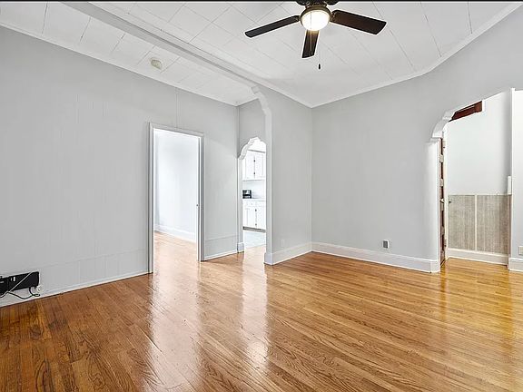 4th image of 71-52 68th St #2R