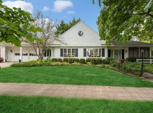 15 Lakeview Dr, Lake Geneva, WI 53147