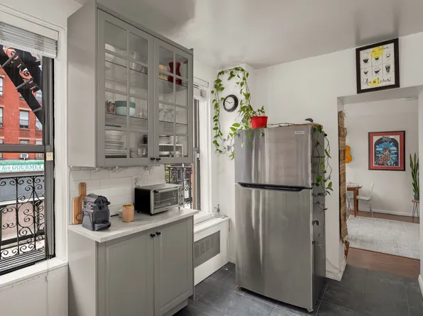 300 East 119th Street image 6 of 13