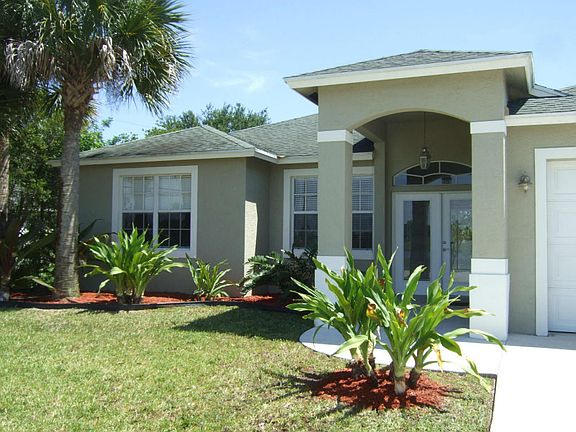 2nd image of 185 SW Tulip Blvd