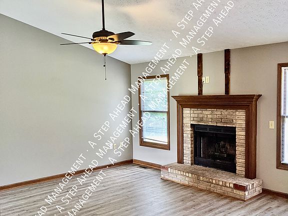 2nd image of 5432 N Meadow Dr