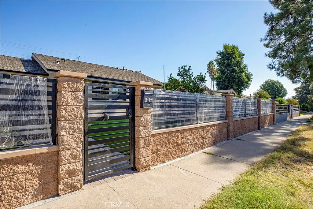 4 bed, 1554 sqft, $4,500 — Photo 3