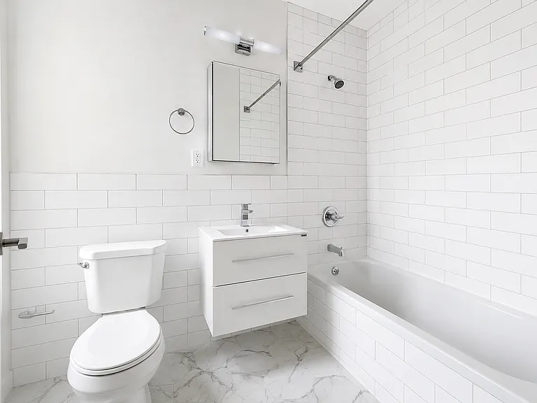 473 4th St #1L — Photo 7