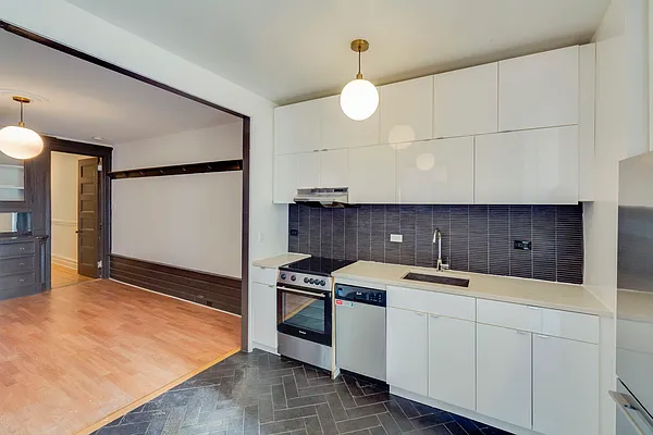 Rented by MNS | media 28