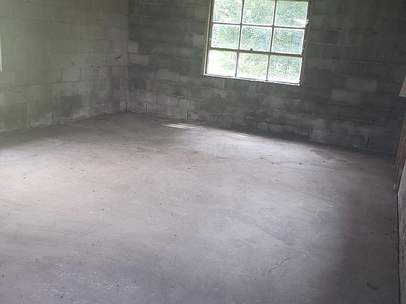 3rd image of 30 Otis St