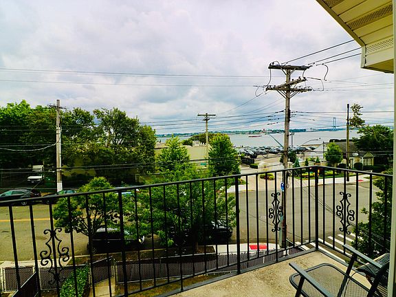 3rd image of 2901 Schurz Ave APT 3