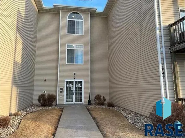 7446 S Louise Ave APT 206, Sioux Falls, SD 57108