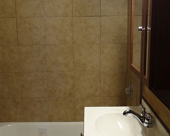 4th image of 512 Olive Ct