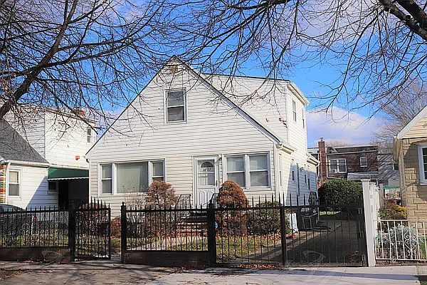1st image of 11127 144th St