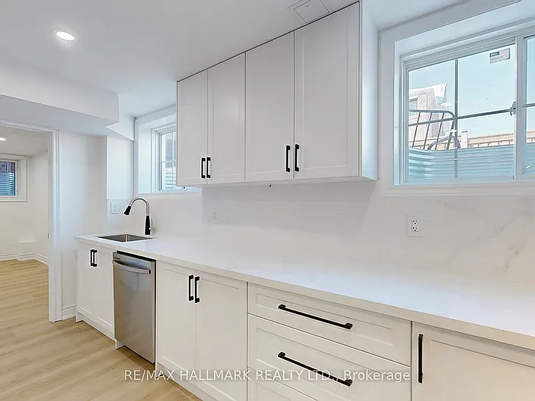 534 Coronation Rd #BASEMENT — Photo 12